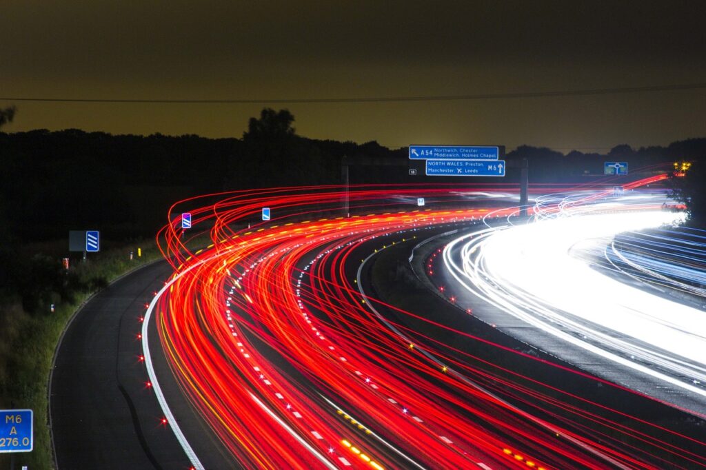 traffic, highway, lights-332857.jpg